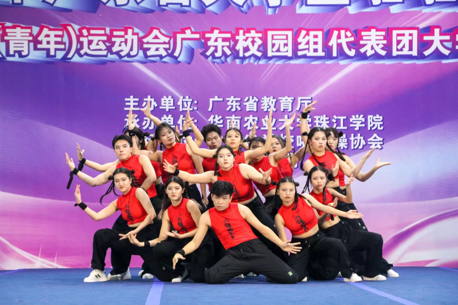 055ebb4cab154b26b048a9eaaffa137a.jpg 055ebb4cab154b26b048a9eaaffa137a.jpg