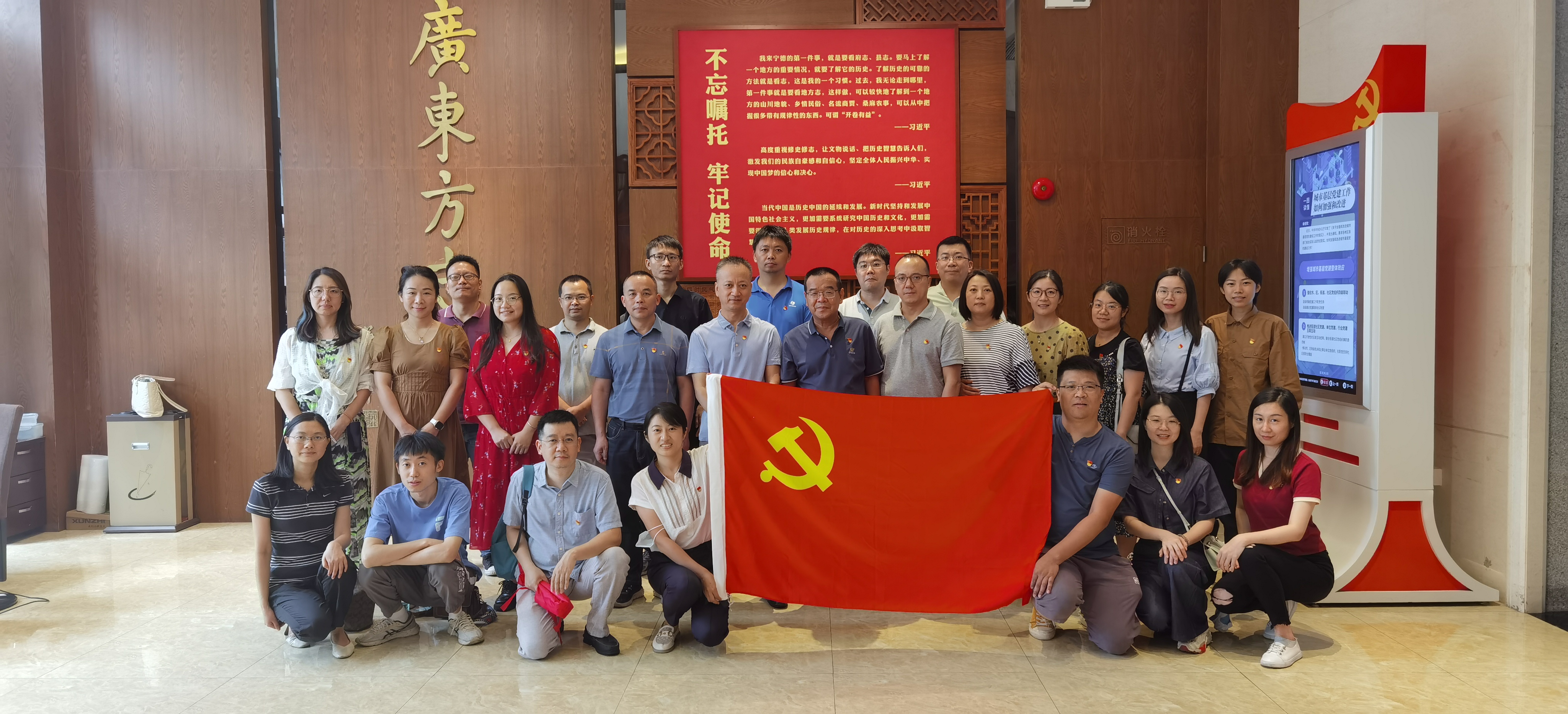2ff3a87acae043318759f2cd007506a3.jpg 2ff3a87acae043318759f2cd007506a3.jpg