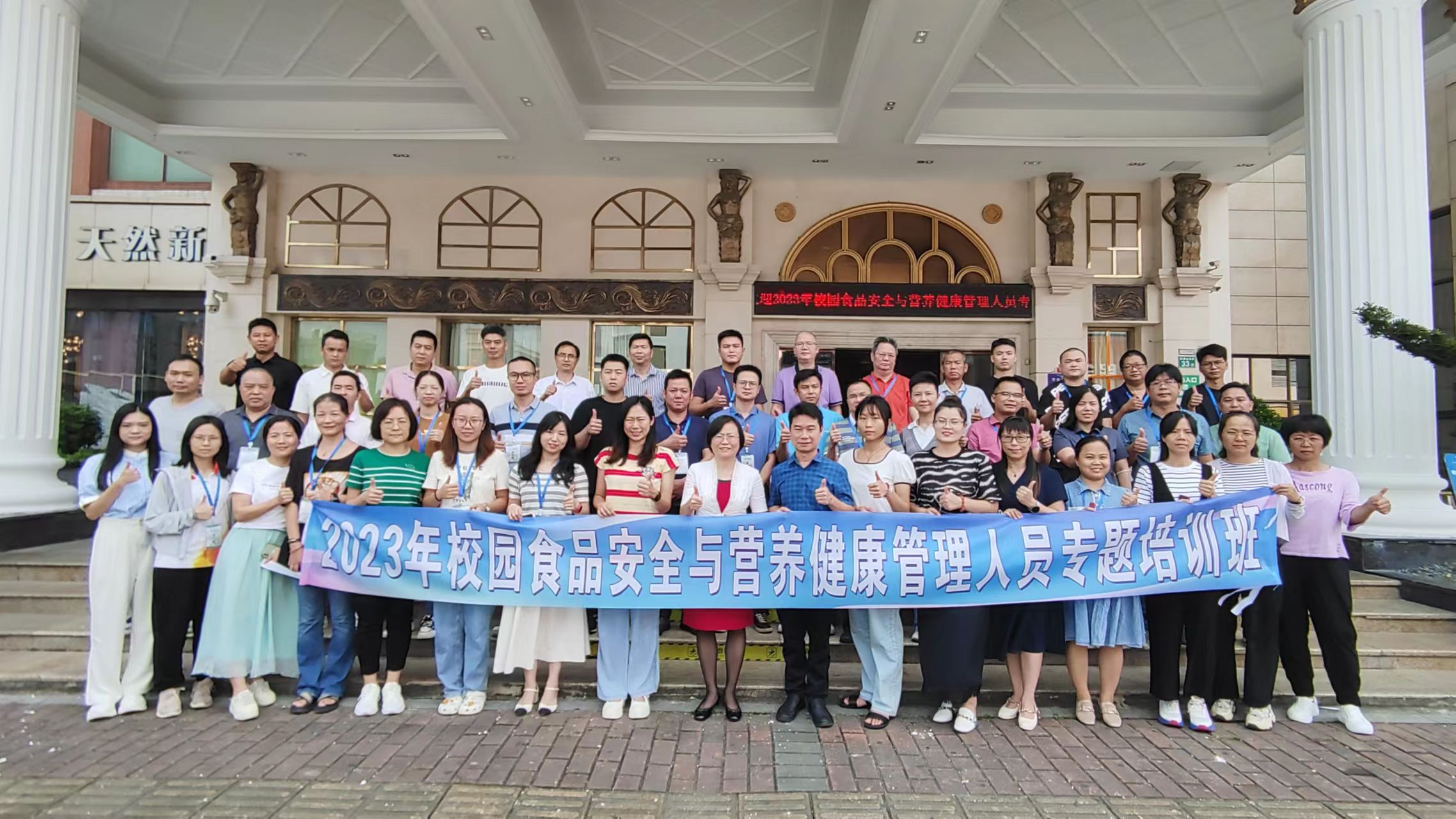 fc64fbec41604cd09be0fea35d49b45b.jpg