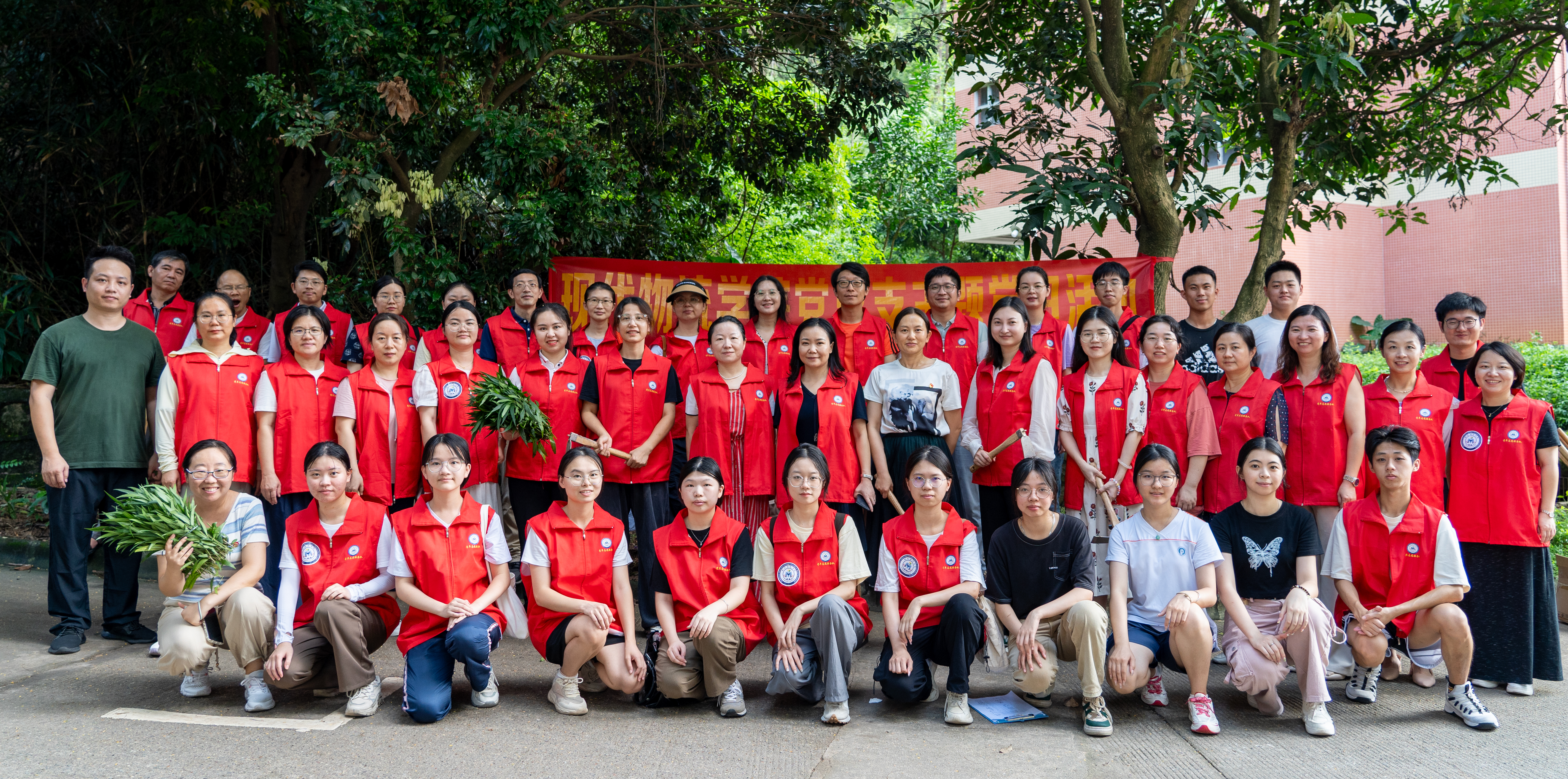 fc92bbc02d684d6086e2bb61574d2107.jpg