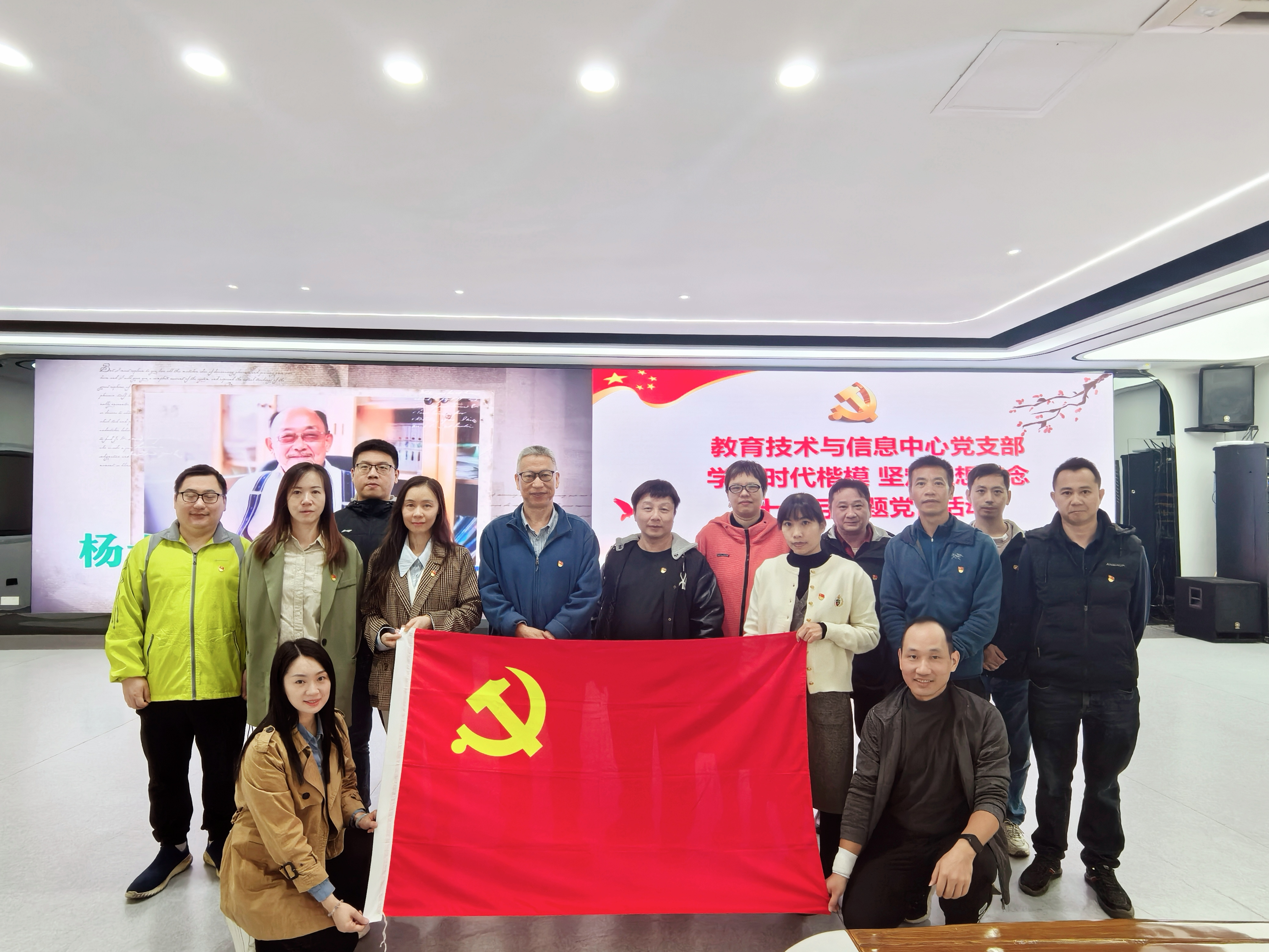a0e1cac9941d4e60bd8efbb2cf44dff9.jpg a0e1cac9941d4e60bd8efbb2cf44dff9.jpg