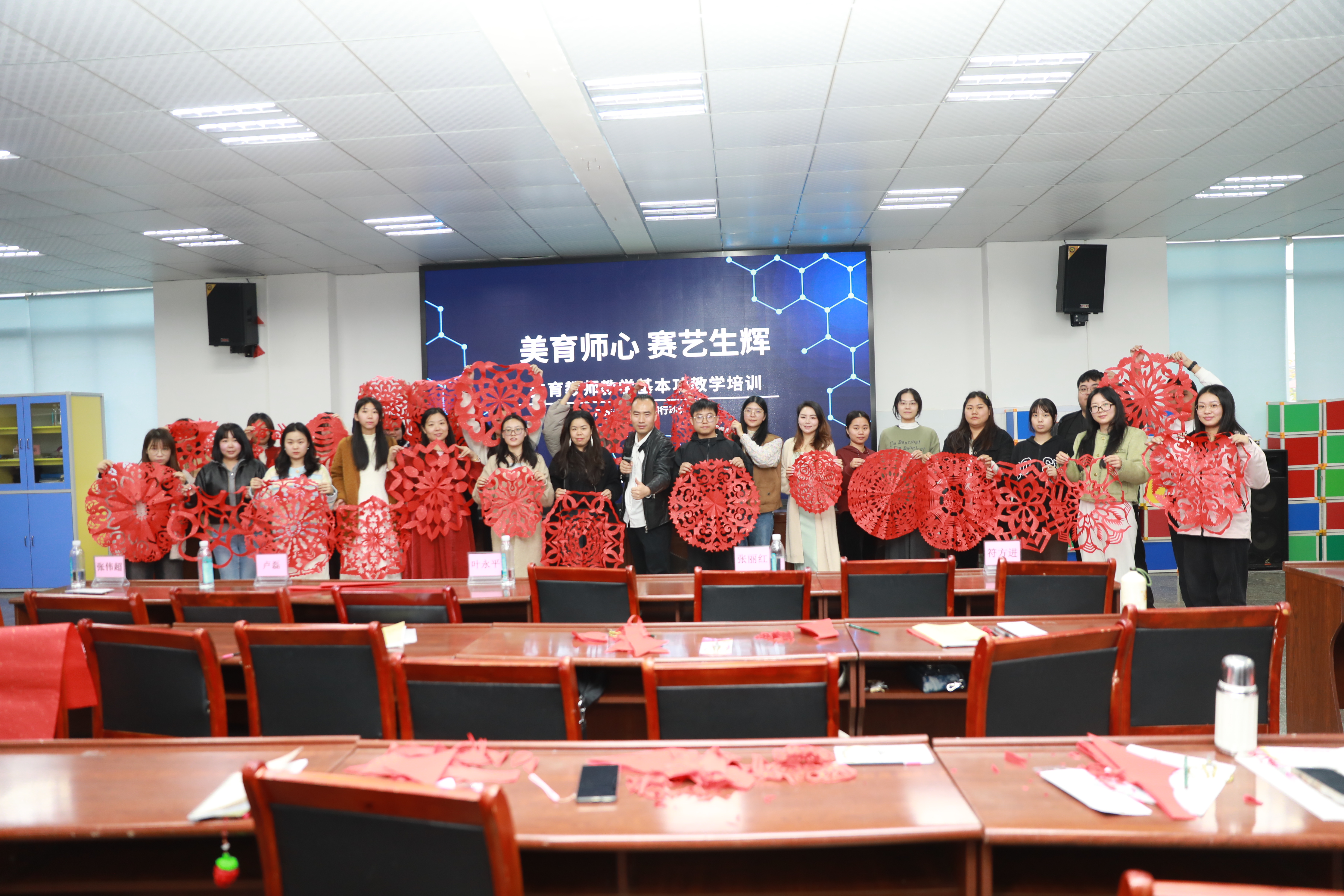 48c816fbcab84f278dd1d5437a5c5f6d.jpg