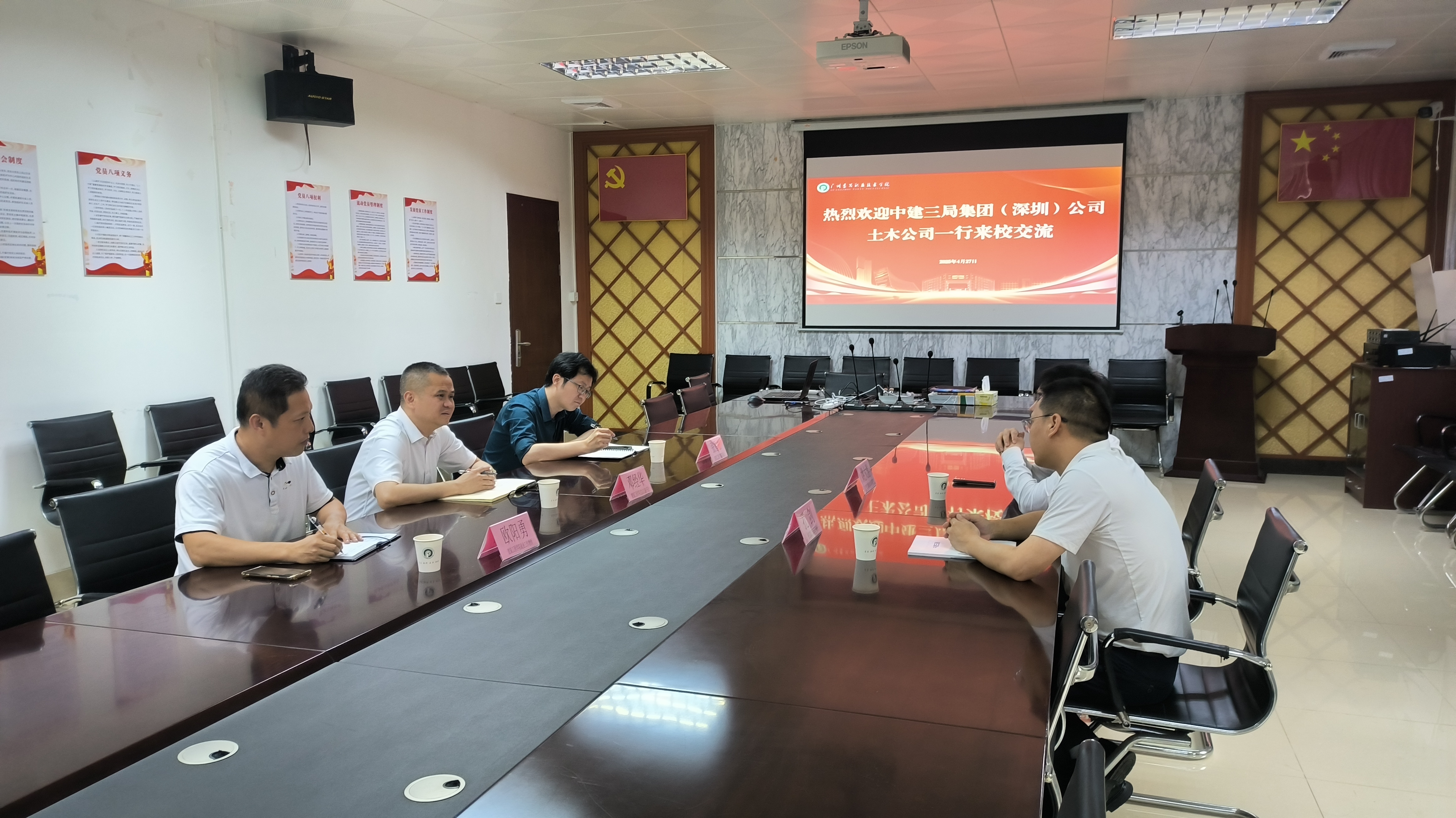 a3c27169005d455dacbf108fa45e4f33.jpg a3c27169005d455dacbf108fa45e4f33.jpg