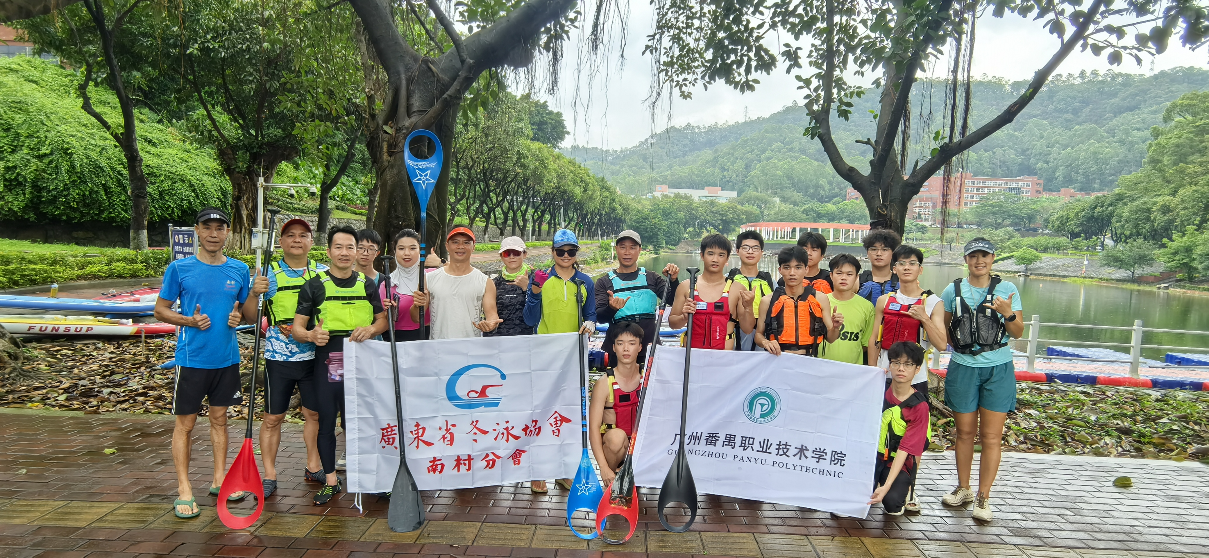 a0102c9464e24a5ba3b302d0791ec393.jpg a0102c9464e24a5ba3b302d0791ec393.jpg