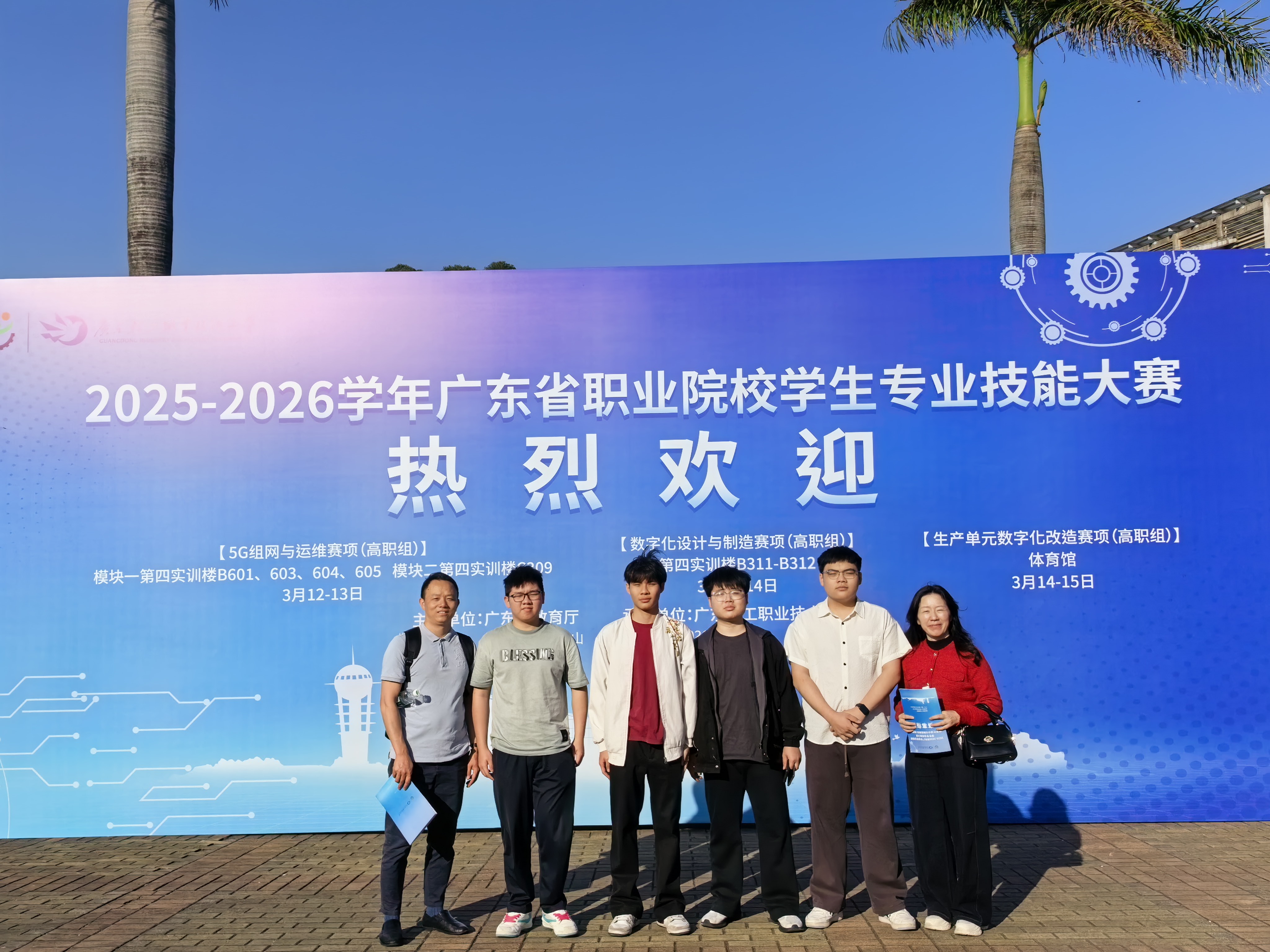 f07ddabcd7544ab489401acd2720428e.jpg f07ddabcd7544ab489401acd2720428e.jpg
