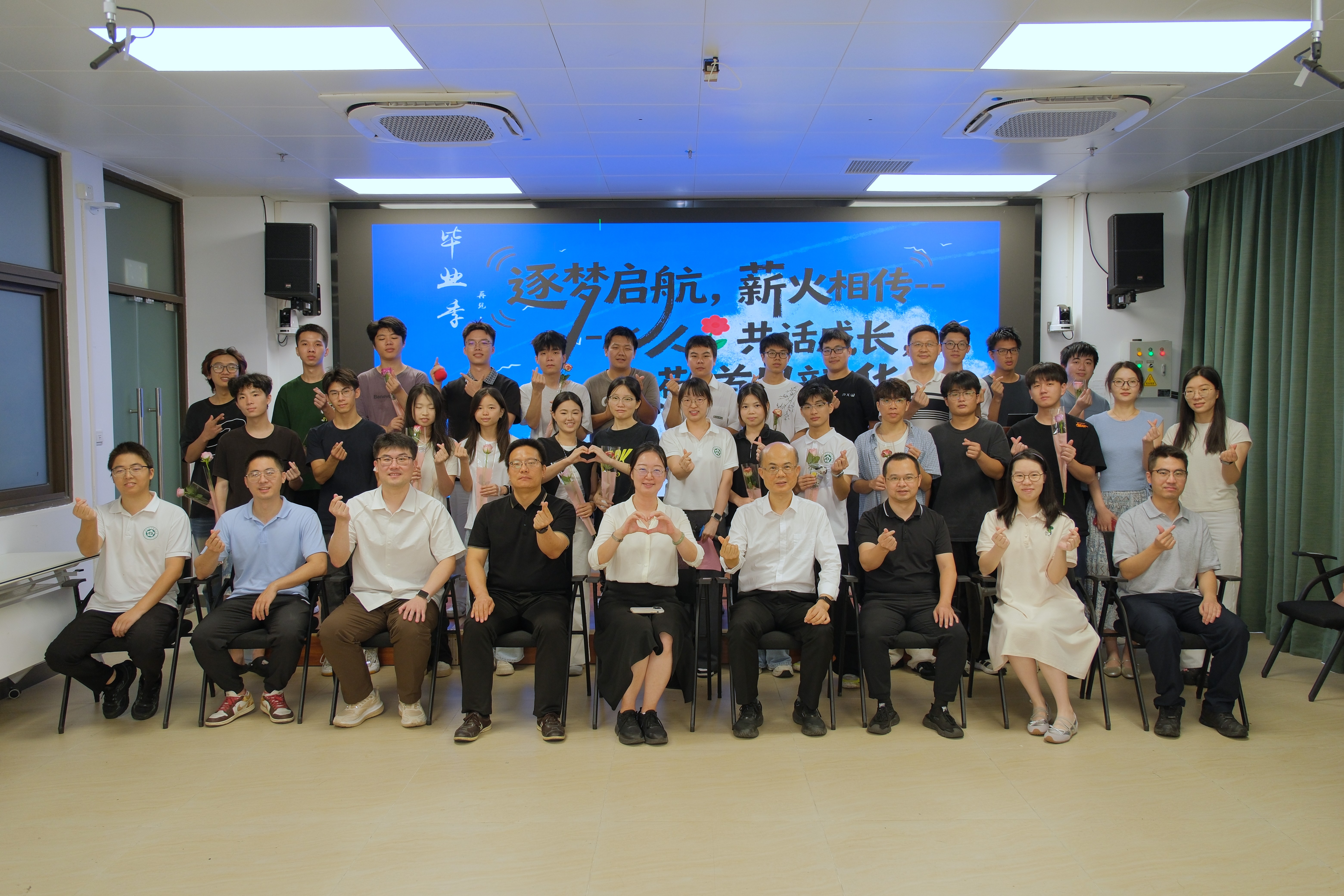 d7d51a1a5f71471eb7975fc193c989b9.jpg