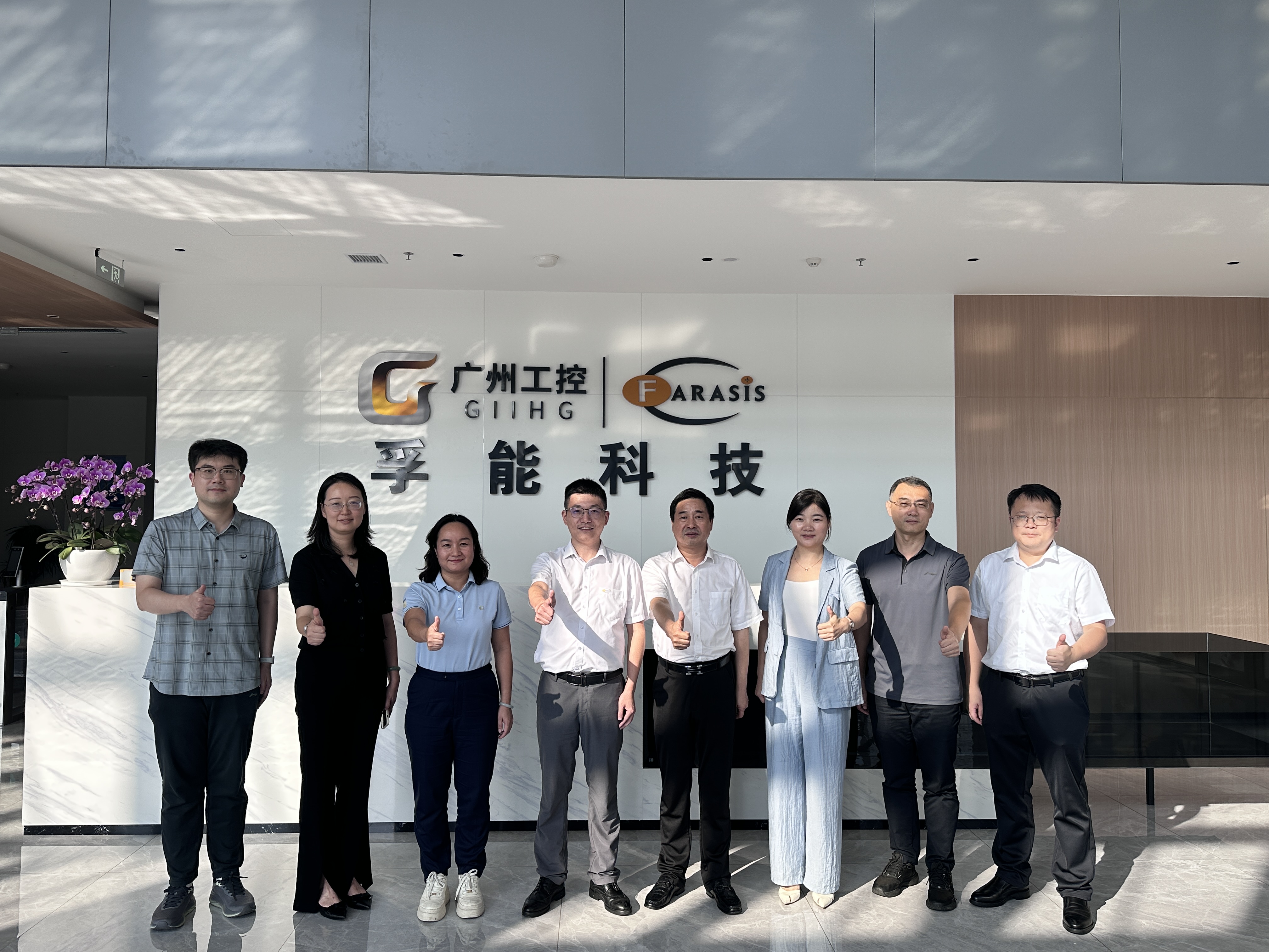 a6cf5c1ab301466faf4773f57d61ebfa.jpg