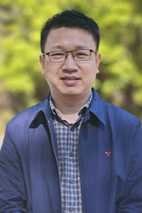 李彪