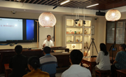 旅商学院：开展古琴文化讲座