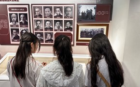 艺术学院：组织师生开展参观“厚笔写河山——赖少其书画暨南北方名家作品邀请展”活动