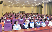 智能学院：“点亮生涯，引航未来”优秀学子成长经验分享会圆满举行