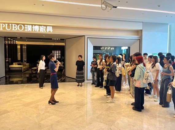 艺术学院：赴佛山罗浮宫开展新生职业认知实践