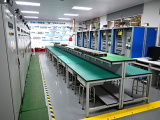 7C204汽车电工电子实训室