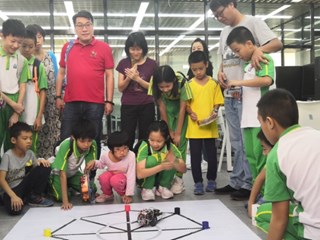 省级智能机器人与无人机科普基地5